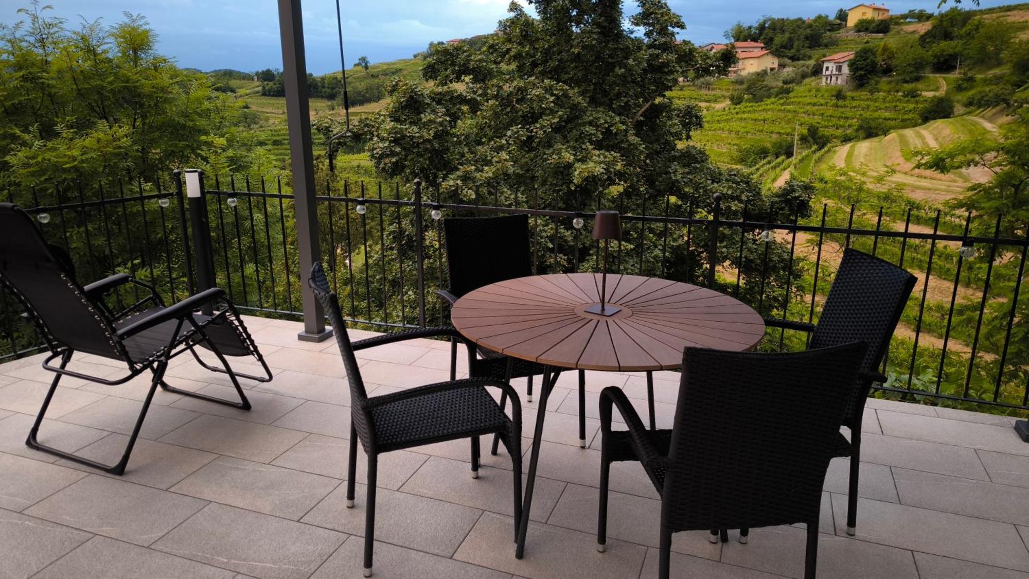 Apartma Fojana Dobrovo Buitenkant foto